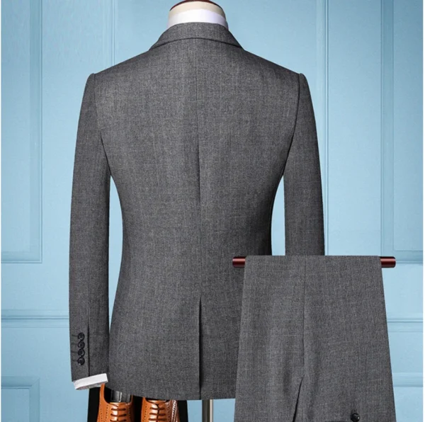 costume 1 - Image 4